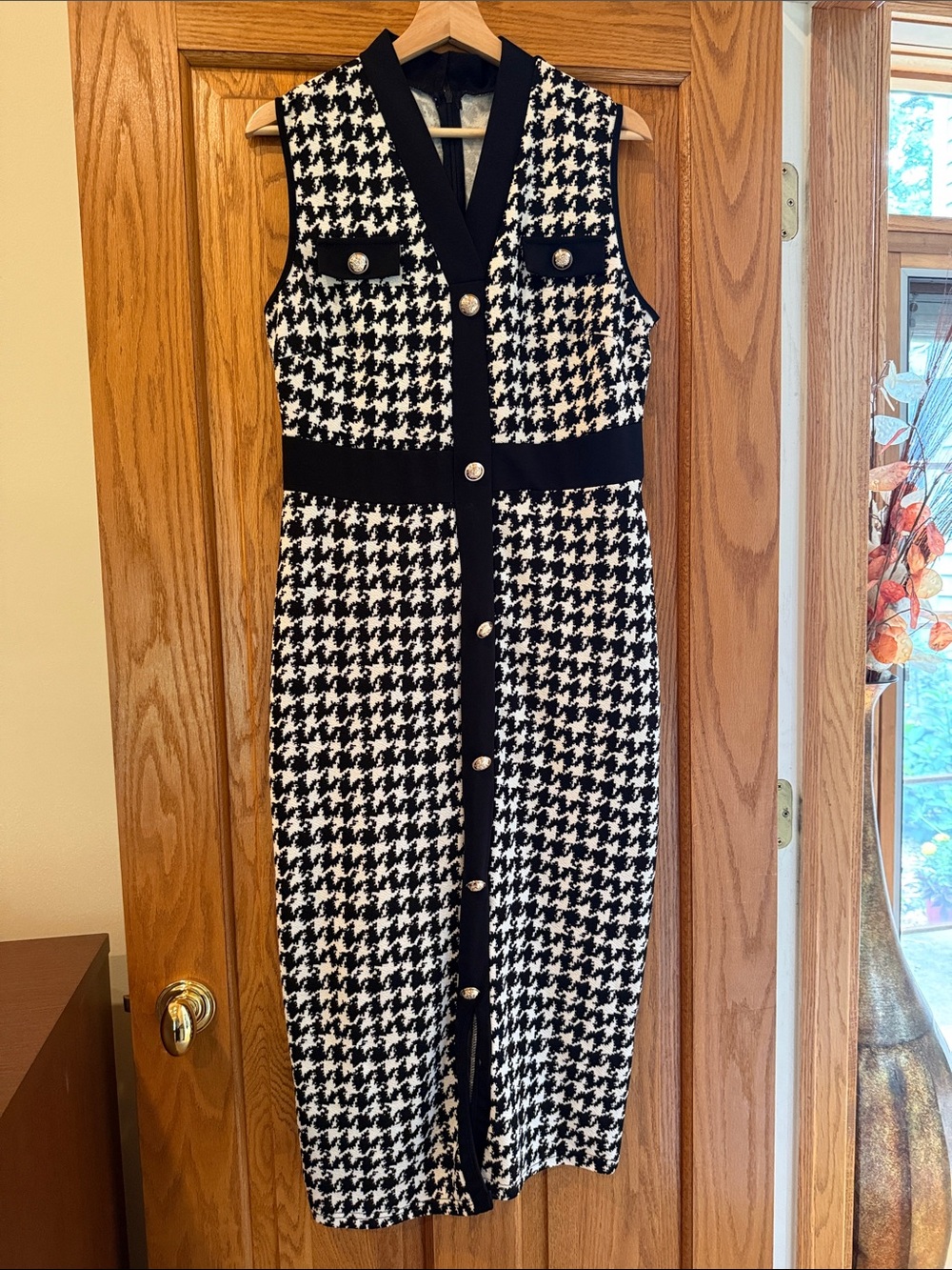 SHEIN Black & White Houndstooth Sleeveless Button-Front Midi Dress